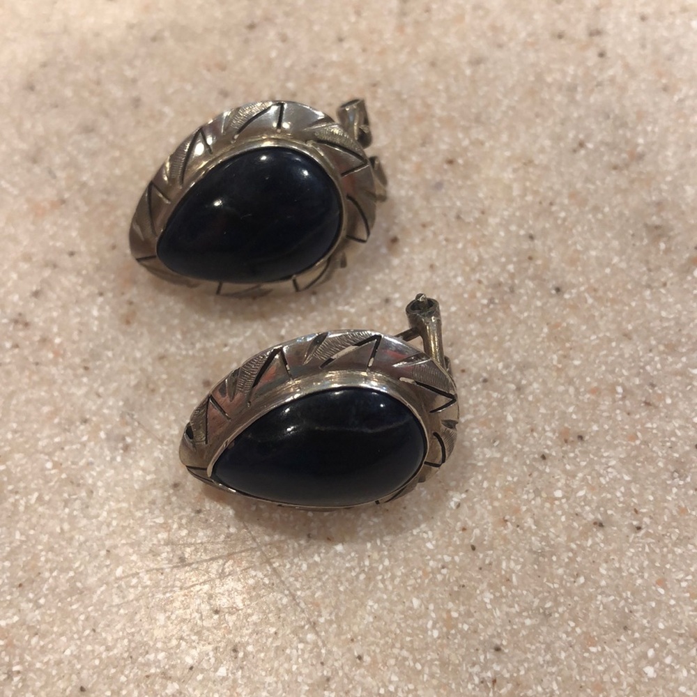 925 silver pierced earrings black rock